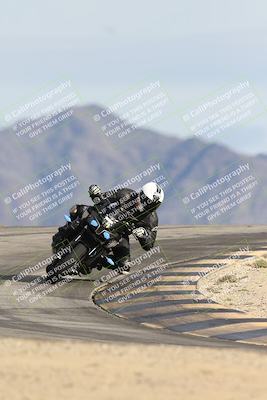 media/Nov-16-2025-Race Pace (Sun) [[8c5fa54630]]/Non Verified Riders (1st 20 Minutes)/6-Turn 12 (2pm)/